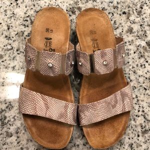 ❌SOLD Naot Ashley Sandal in Gold Python Print